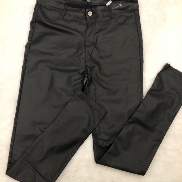 Womens Black Faux Leather leggings.Size ExtraSmall - Picture 2 of 5